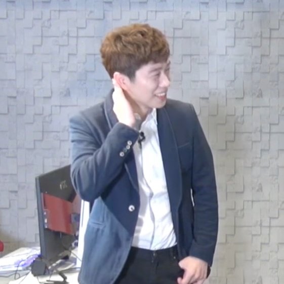 참고로 이후로 본인이
더 어쩔 줄 몰라했습니다