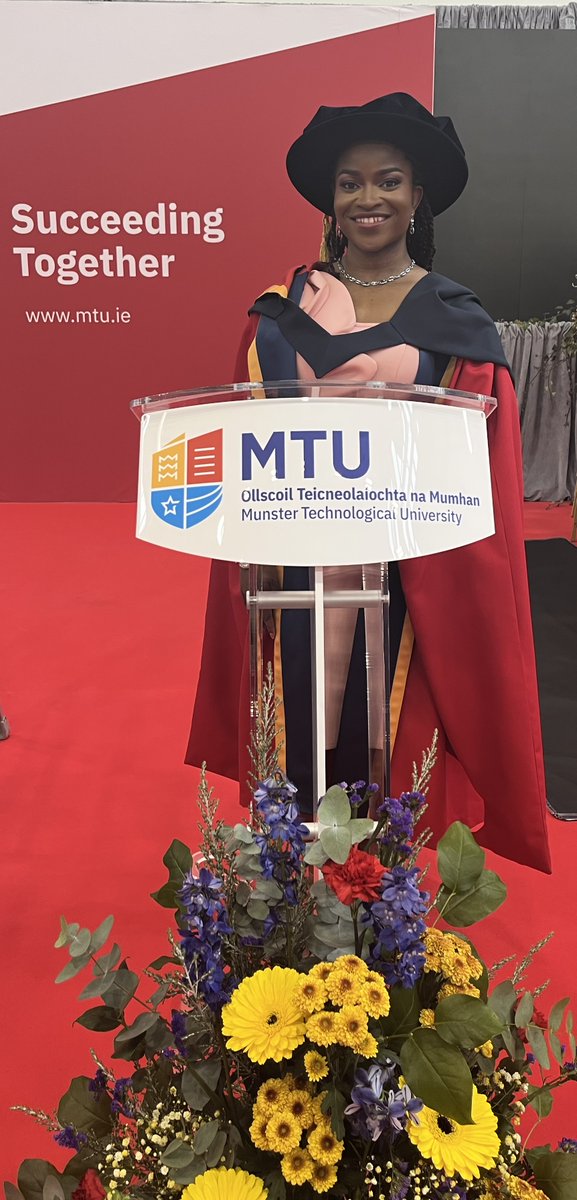 Congratulations to Dr. Ruth Smith @BPSMTU and @Shannon_ABC who graduated with a #PhD from @MTU_ie for her research on the #skin #microbiome We are absolutely delighted for you!