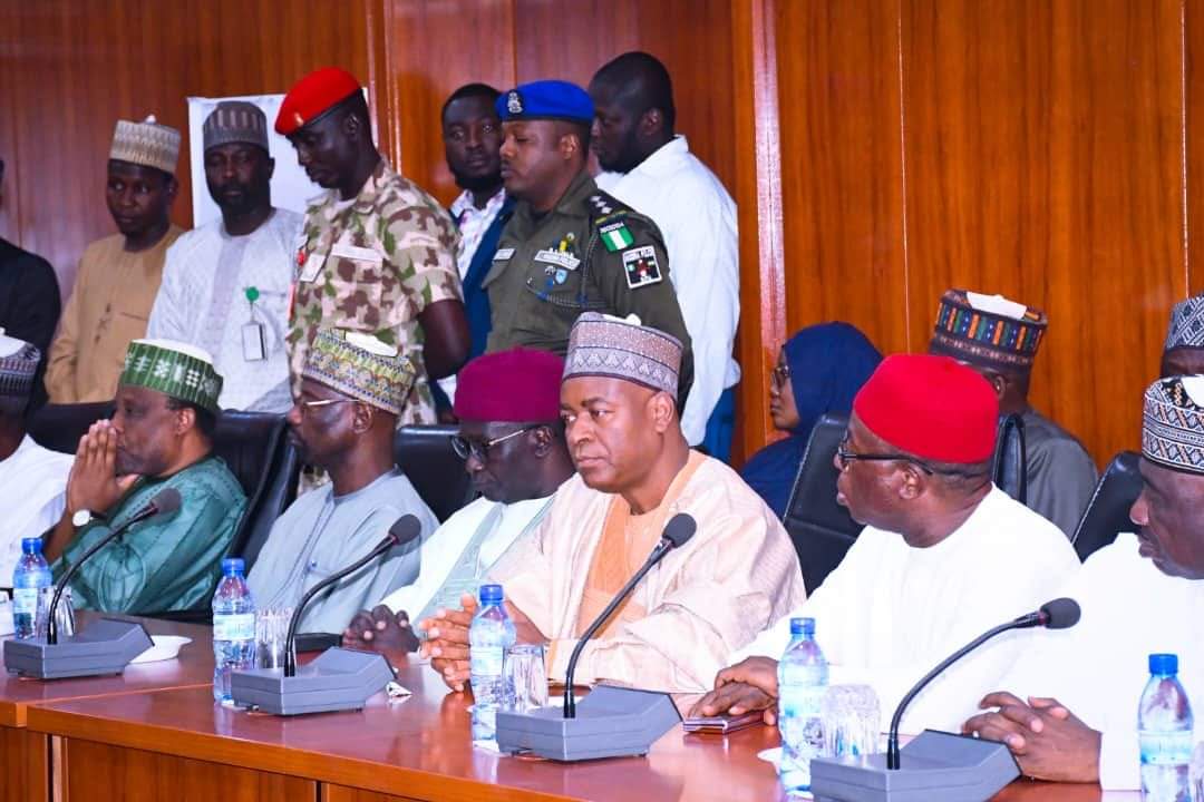 Musa_Yashi's tweet photo. NEDC Board and Management paid a courtesy call on His Excellency,  Prof Babagana Umara Zulum CON ,Executive Governor Borno State at Government House Maiduguri.

Major General Paul Tarfa Rtd, the NEDC Chairman, who led the delegation, expressed gratitude to the  Governor. https://t.co/rL9aSw8AZc