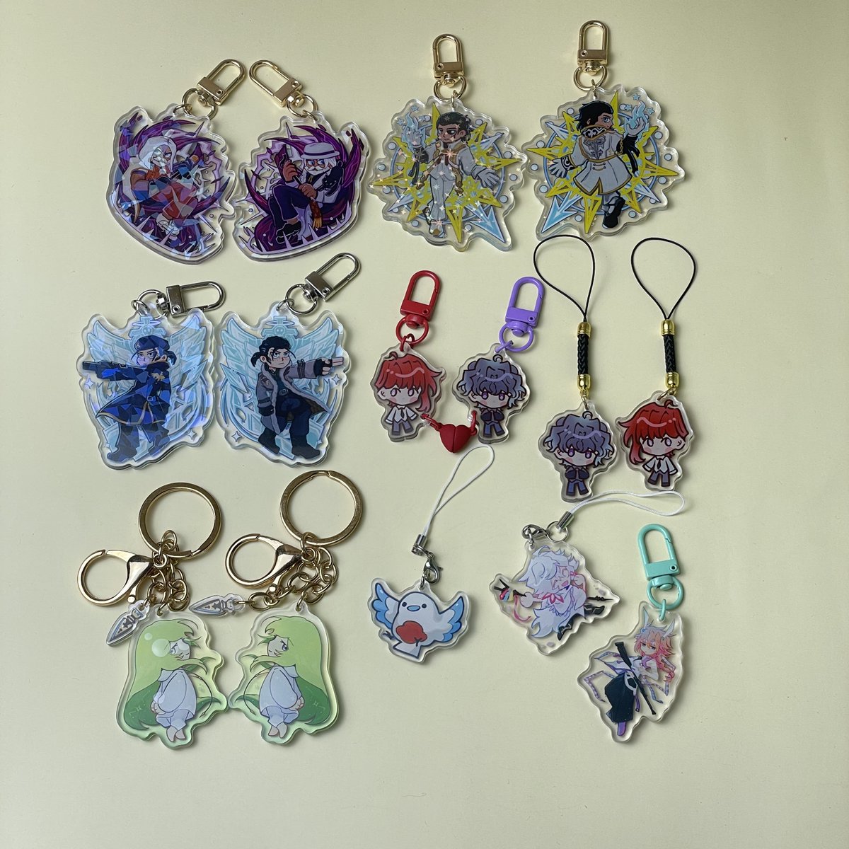 GiftsTigerkin's tweet image. We are happy to cooperate with @starriewing, @taroscakes and @vacueye(twitter). They placed an good order with us for the first time. They trust us, and we try to make all things well. 

#decal #decalsticker #stickers #vinylstickers #keychain #charm #acryliccharms #standee