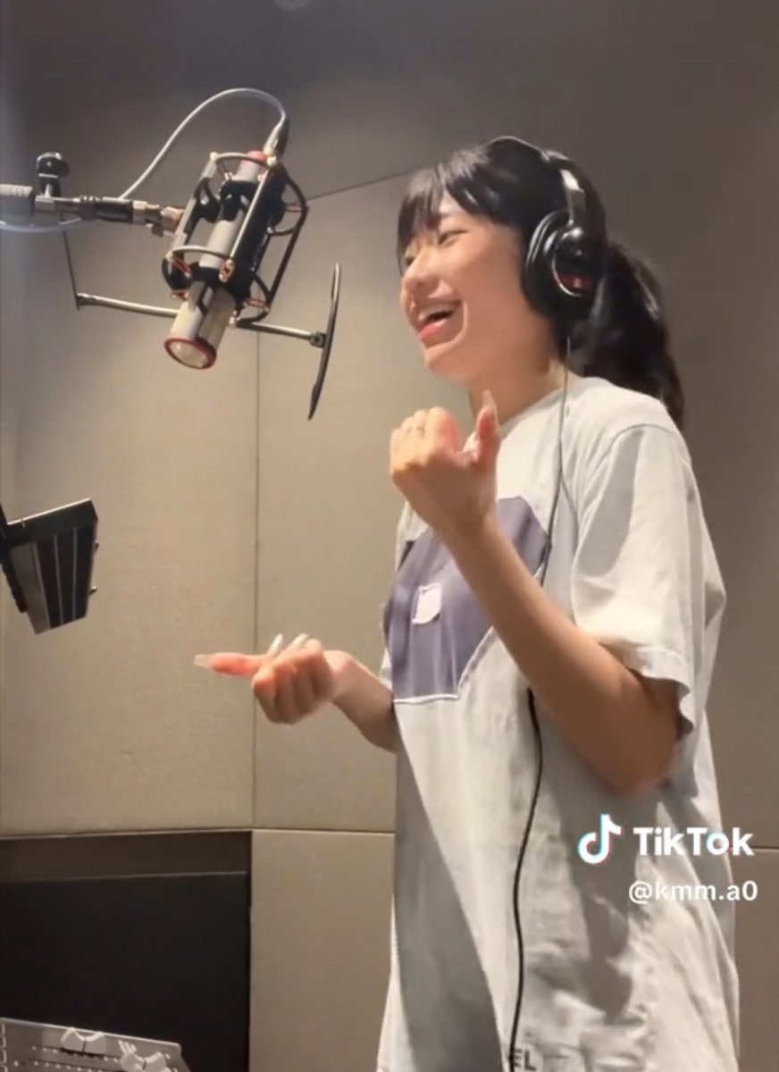 kuroneko_mnk's tweet photo. すごく、“まなか”って感じる動き🤣 https://t.co/niZjhGesix