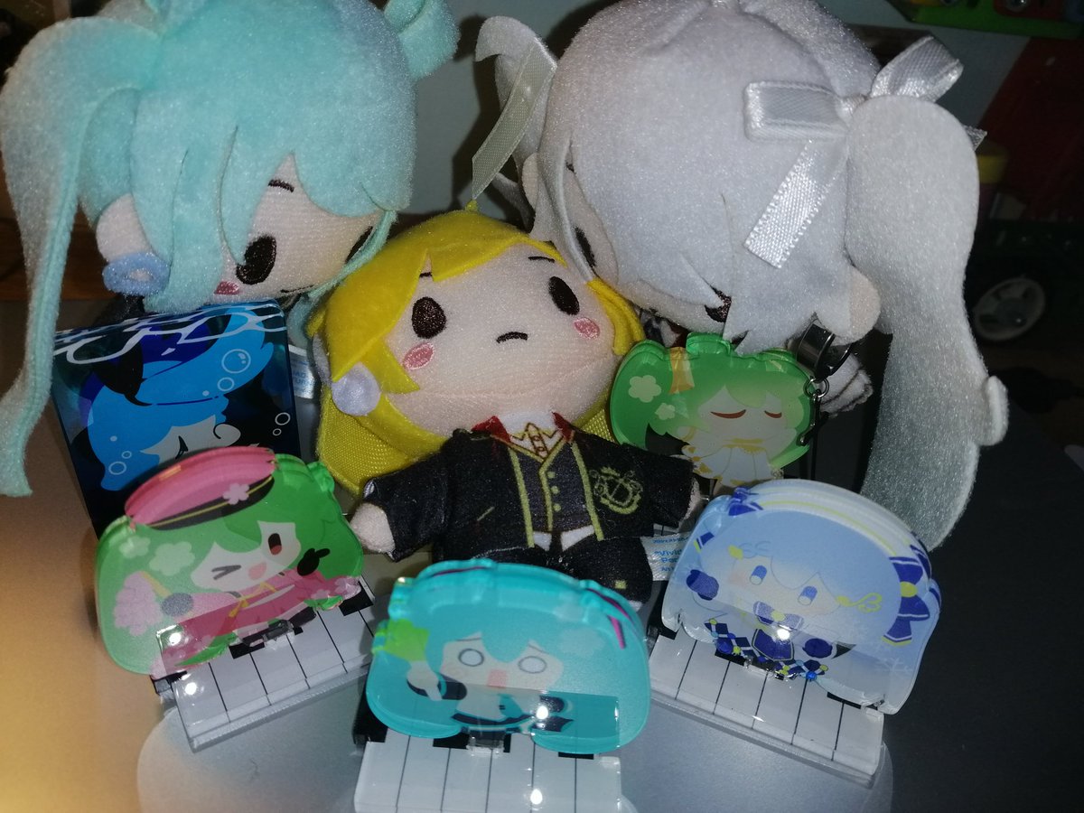 Niemand10009's tweet photo. Yahhh
#LenMiku #MikuLen #MiLen #LenMi #鏡音レン
#初音ミク #レンミク #prsk https://t.co/E8lhukXjWV