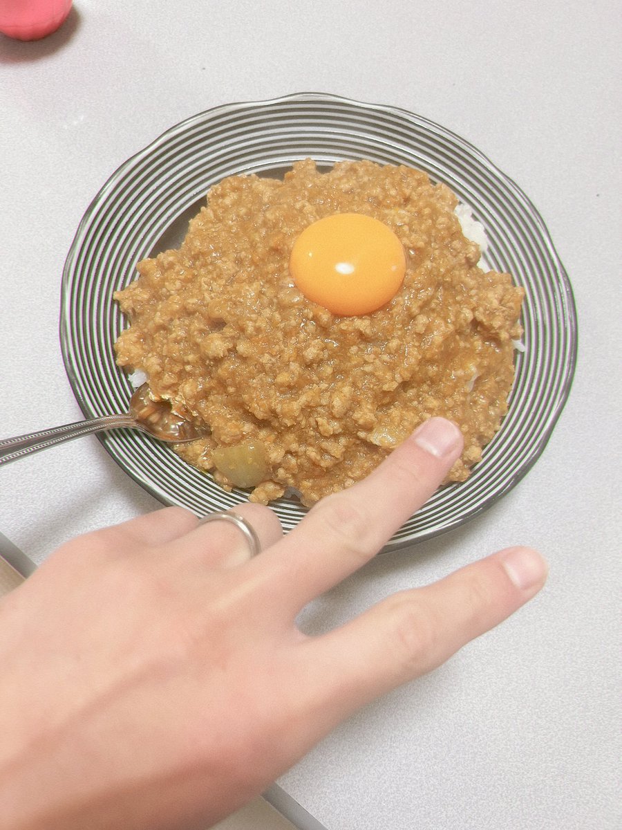 __toraTora02's tweet photo. とらの旦那です。
今まで��がままなとらをありがとうございました。

このアカウントを完全に消すのは惜しいとの事で、これからは性欲おばけ人妻の色々な日常を投稿していきます。

ちなみに今日の夕飯は嫁特性キーマカレーだそうです。 https://t.co/QGbuSYnKH2