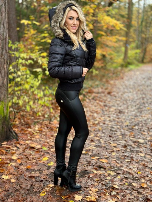 🍂 Hello November 🍂 Einen tollen Start in den November gew&uuml;nscht 🍁  #daynia #november #fashion #style  @mydirtyhobby<a href="/tag/fashion"class="tags"><span>#fashion</span></a><a href="/tag/style"class="tags"><span>#style</span></a><a href="/tag/november"class="tags"><span>#november</span></a><a href="/tag/daynia"class="tags"><span>#daynia</span></a>