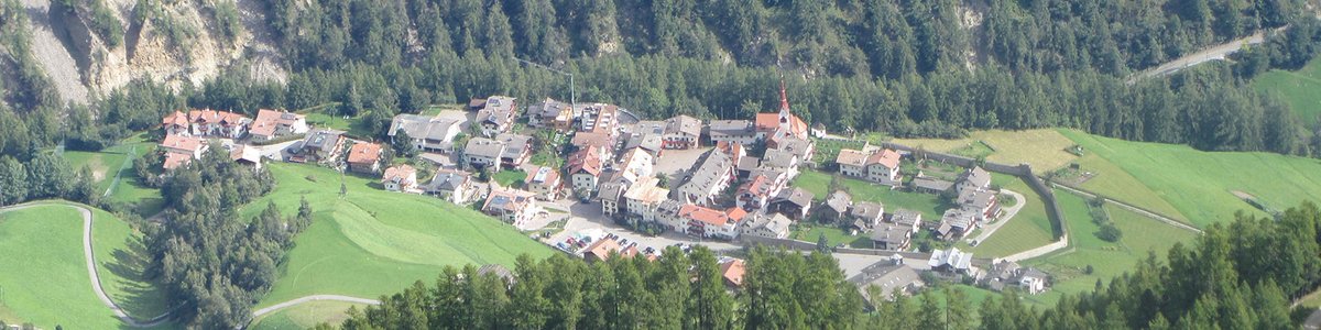 Are you a PhD student in cryospheric sciences? Consider applying for the Karthaus summer school on ice and climate: projects.science.uu.nl/iceclimate/kar… 
The 2024 course will run in late May. It is an amazing experience! <a href="/egg_igs/">IGS EGG</a> <a href="/EGU_CR/">EGU Cryosphere @egu-cr.bsky.social</a>