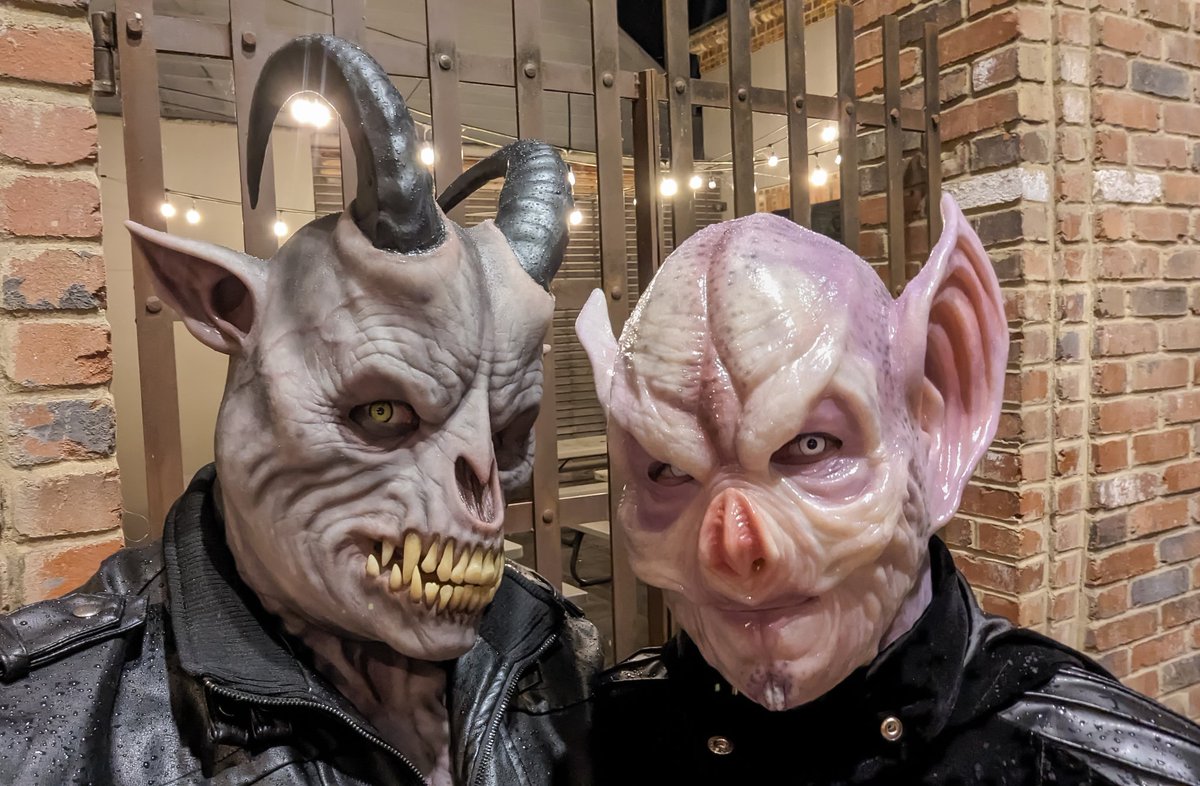 Got to spend Halloween 🎃 with my favorite person ever last night (<a href="/RubberLeopard/">Clyde the Rubber Creature</a>), for the first time since we've moved in together 🥰. A night on the town with some good friends, food and all the attention from the normies we've come to expect every year🥴😂. Love u bby 😘💕