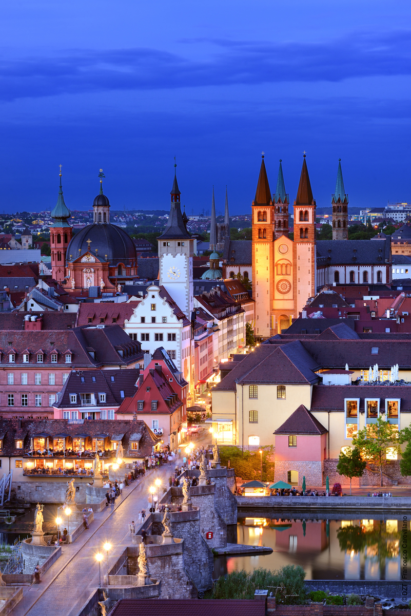 VisitGermanyUK's tweet image. While the days may be getting shorter, Würzburg remains a beacon of light with its stunning illuminations, making it a delightful place to be.