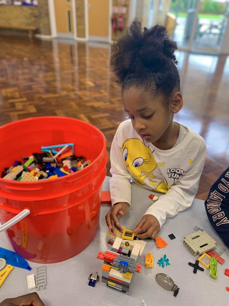 CampEpicPro's tweet photo. When arts &amp; crafts and lego turns to sports games outside🎨🖌️➡️🏀🎾

Our #ThurrockCamp powering through the November weather 💪🏼 https://t.co/imnsEhgiVq