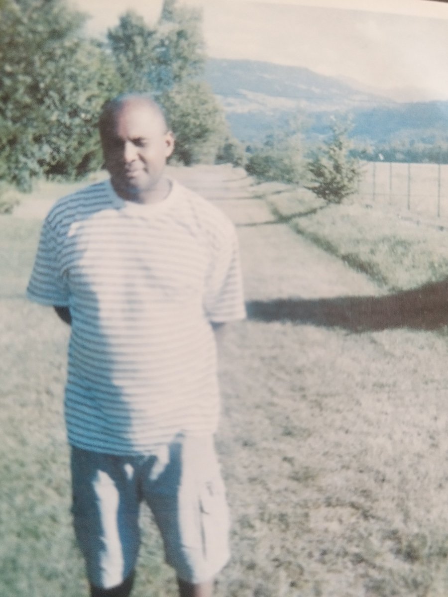 RamyEric1's tweet photo. Moi en 2005 à l'âge de 36 ans https://t.co/pfvYyzQwCr