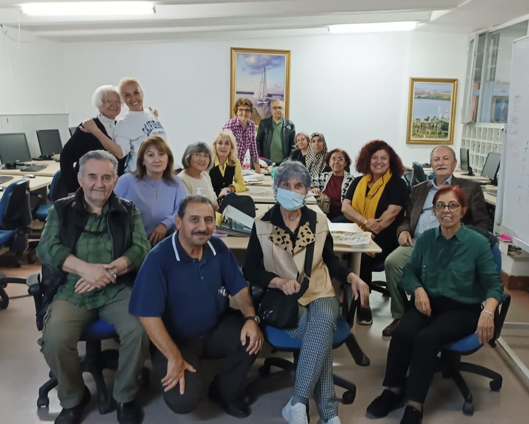dondutuncay's tweet photo. @mansuryavas06 @abbbasin @ankarabbld @YanmazOnder @mizrakesin @OnsoySEMA @ayseozylmz #Çarşamba Canım Ayşe hocam, sabırla bizler iyice anlayana kadar tekrar  tekrar  anlatarak ve bizlere tekrarlatarak öğrenmemizi sağlıyor teşekkürler hocam... https://t.co/yrmly0s8Xk