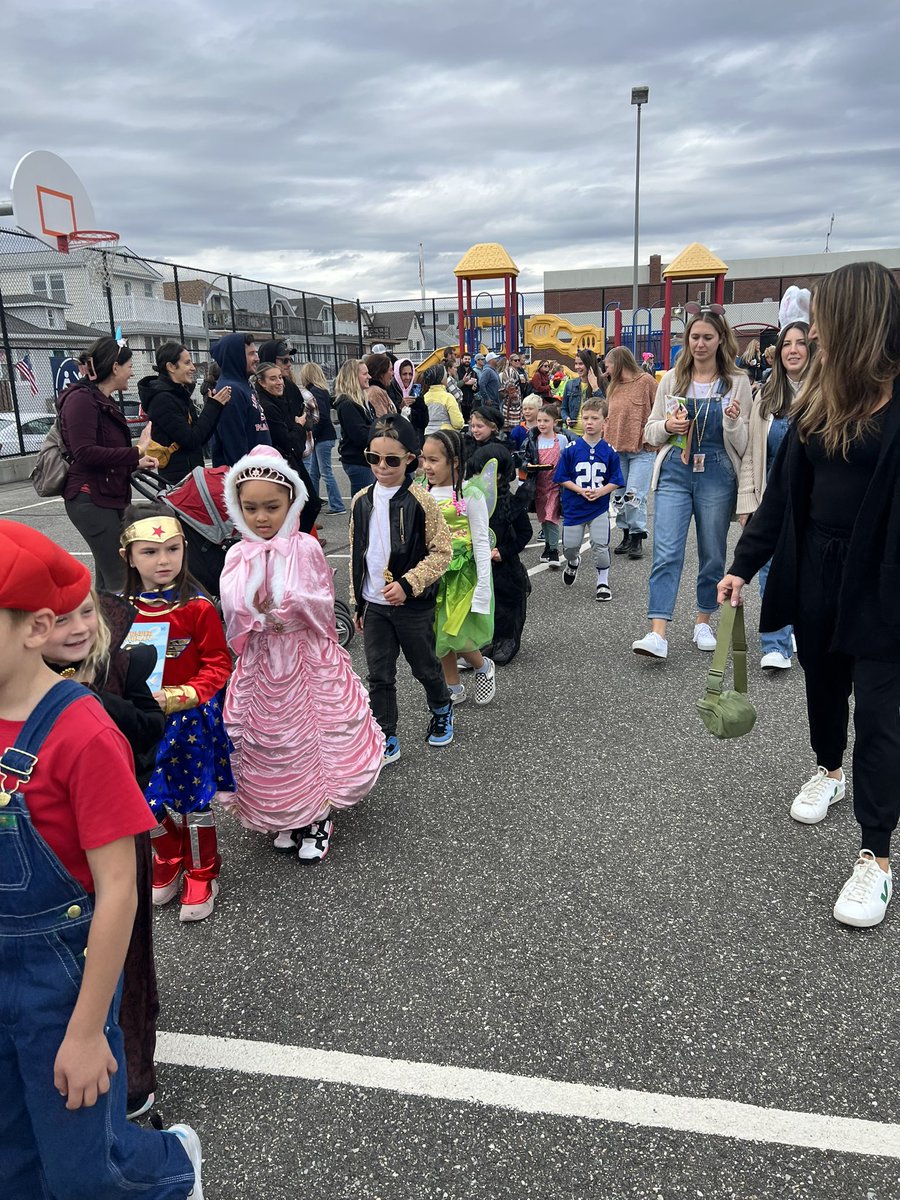 Nicolette Samardich tweet media