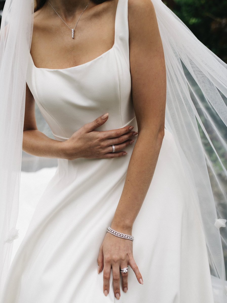 BrownNewirth's tweet photo. Sparkling love, forever adorned 💍✨ Discover the essence of elegance with our exquisite diamond engagement rings and jewellery. #TrueLoveCollection #sarahlaytonxbrownandnewirth

https://t.co/K94GayUyLu
https://t.co/u6zcLW63Ip https://t.co/QpYWaERs5T