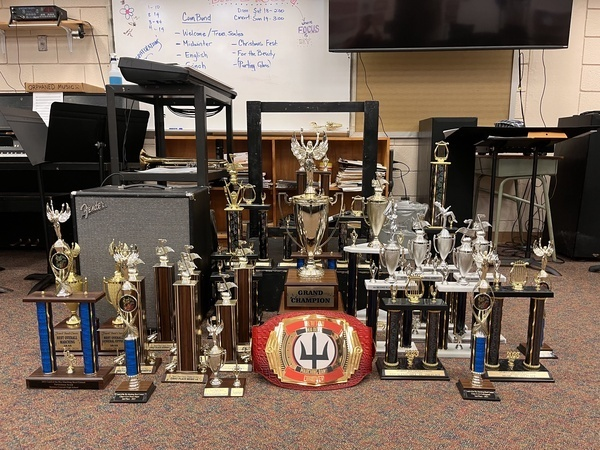 NCCSschools's tweet photo. The Newton-Conover Red Devil Marching Band received a Superior Rating at the Foard Band Classic this Saturday and won Grand Champions of the day. Congratulations on a successful season! #GoBand.
#whatdoesyourdashmean https://t.co/eZB7uiF1VY