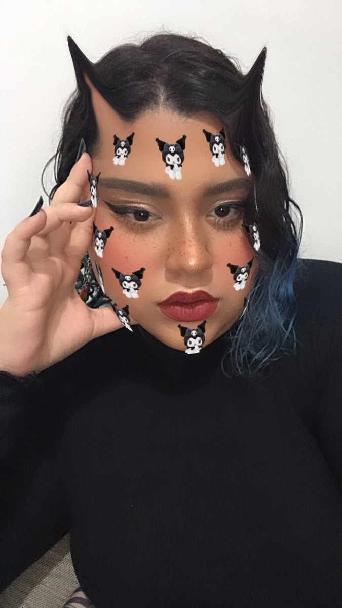 rckmebae's tweet photo. eu i sen com dor de cabeça 🤯

#QIXSelcaday #QTZSelcaday #QIX셀카데이 #QTZ셀카데이 https://t.co/fKW7fcc3ko