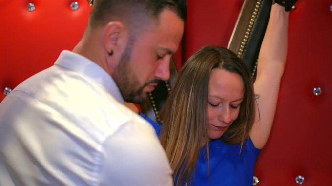 Coucou les coquins,  Ma 3i&egrave;me sc&egrave;ne avec @Hiro_Off_France &amp; la belle @flooletsha est disponible chez<a class="tags" target="_blank" title="On Twitter" href="/?out=eyJ0eXAiOiJKV1QiLCJhbGciOiJIUzUxMiJ9.eyJpYXQiOjE3MjIxNzE2MTAsImlzcyI6InR3cG9ybnN0YXJzLmNvbSIsIm5iZiI6MTcyMjE3MTYxMCwiZXhwIjoxNzUzNzA3NjEwLCJyZWRpcmVjdF91cmwiOiJodHRwczovL3R3aXR0ZXIuY29tL0hpcm9fT2ZmX0ZyYW5jZSJ9.T6w5ioxgtirH-g83N4181Sem_ERXhYWQCHEB5cfXjb4x3YjLbhqV_OwJfpPvDCqATqyjZbXi1dmmKjAPLHNuWg">@Hiro_Off_France</a><a href="/tag/porn"class="tags"><span>#porn</span></a><a href="/tag/tournage"class="tags"><span>#tournage</span></a><a href="/tag/actricex"class="tags"><span>#actricex</span></a><a href="/tag/swame"class="tags"><span>#swame</span></a><a href="/tag/laetiluxure"class="tags"><span>#laetiluxure</span></a>