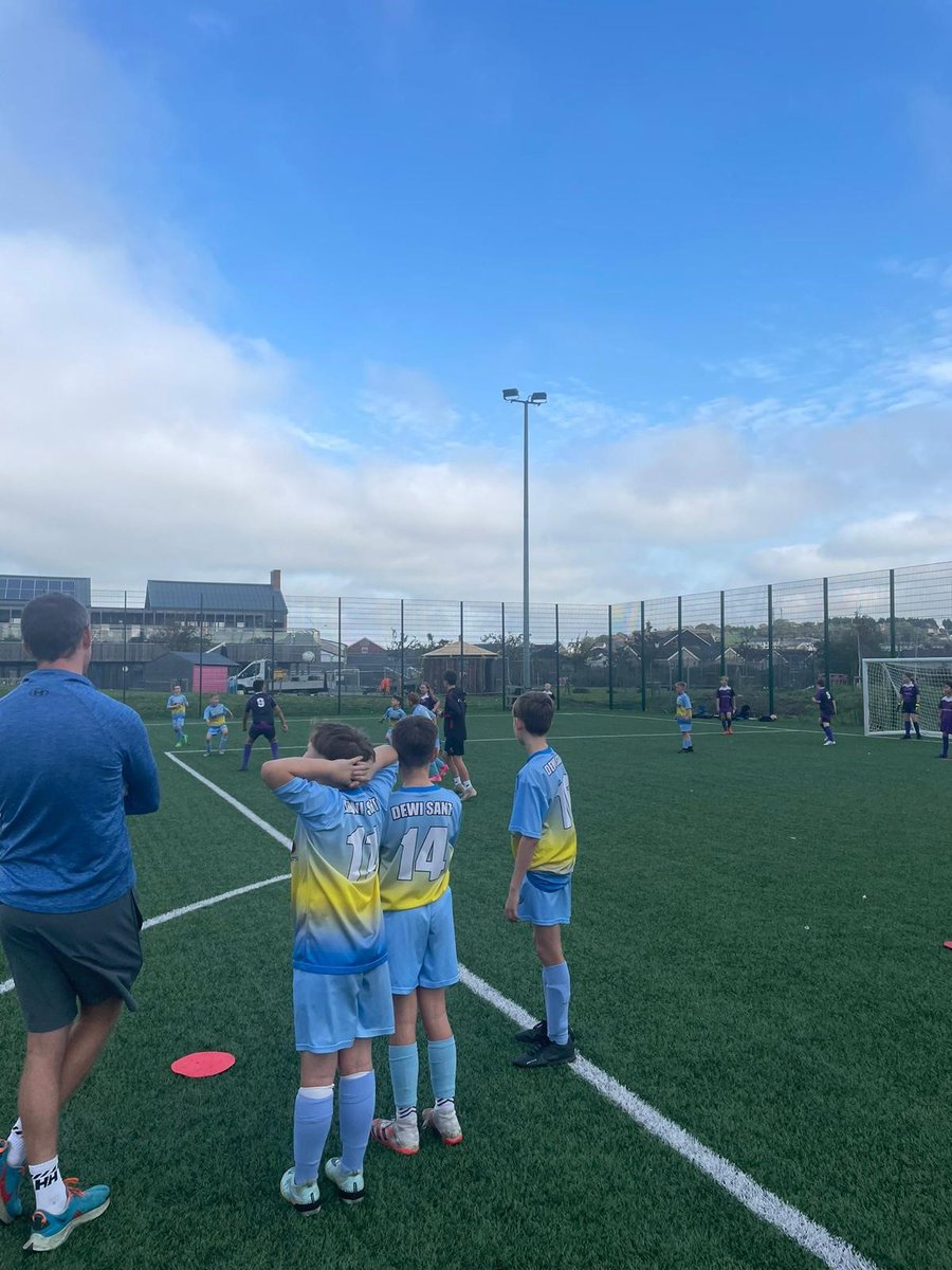 ⚽ Following two Primary Schools Football Competitions at Ysgol Penrhos, the winners were Ysgol Ffwrnes and Bigyn School, Ysgol Dewi Sant and Ysgol Bynea as runners up.

A big thank you to our Young Leaders from <a href="/BryngwynSchool/">Bryngwyn School</a> <a href="/Ysgol_Strade/">Ysgol Y Strade</a> for supporting, well done! #penrhos