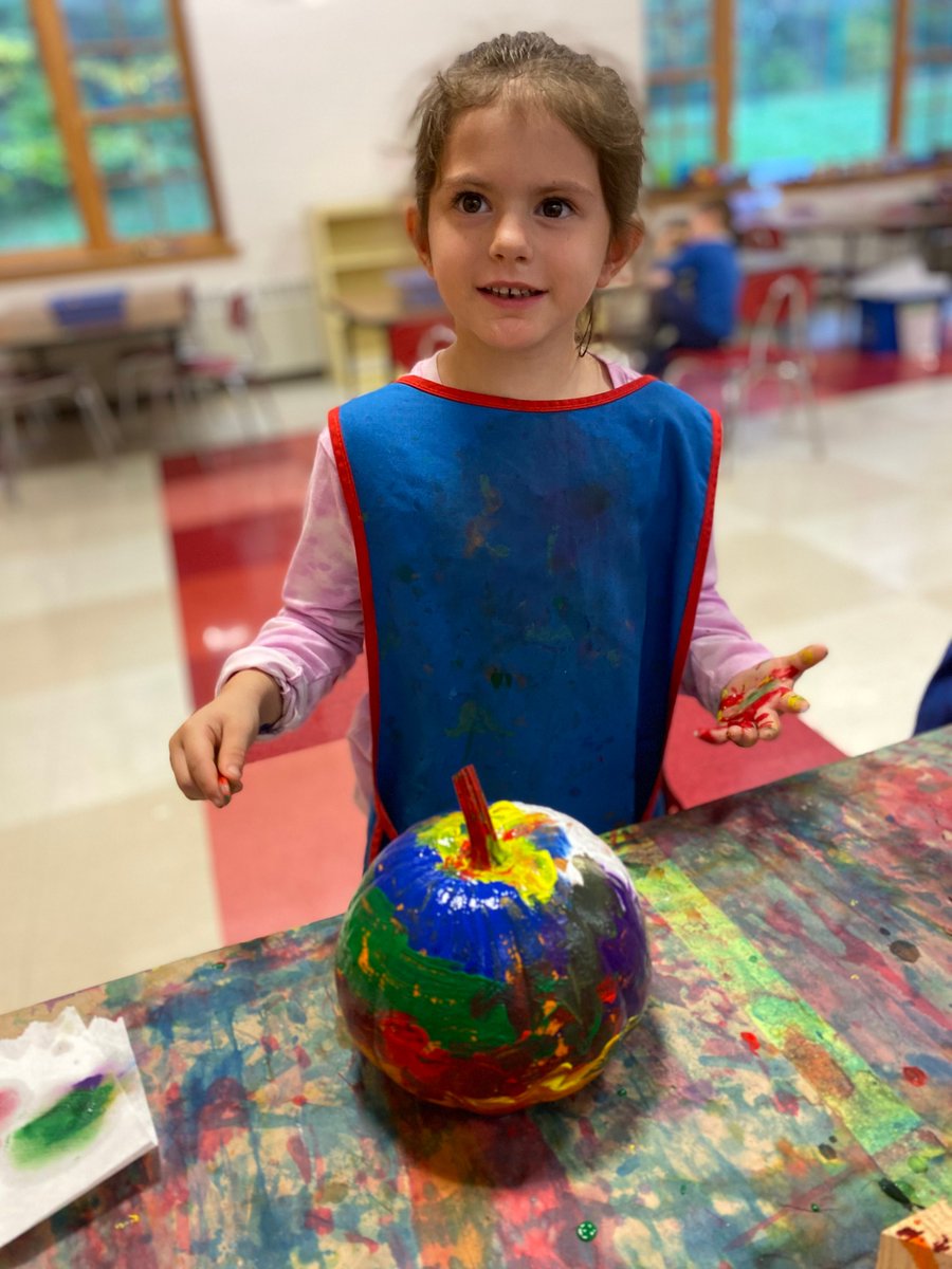 elm_vt's tweet photo. Mrs. Randell’s class painted pumpkins for their pumpkin themed week! 
#elmhillschool  #ssdvt https://t.co/JoQZFhHxMk