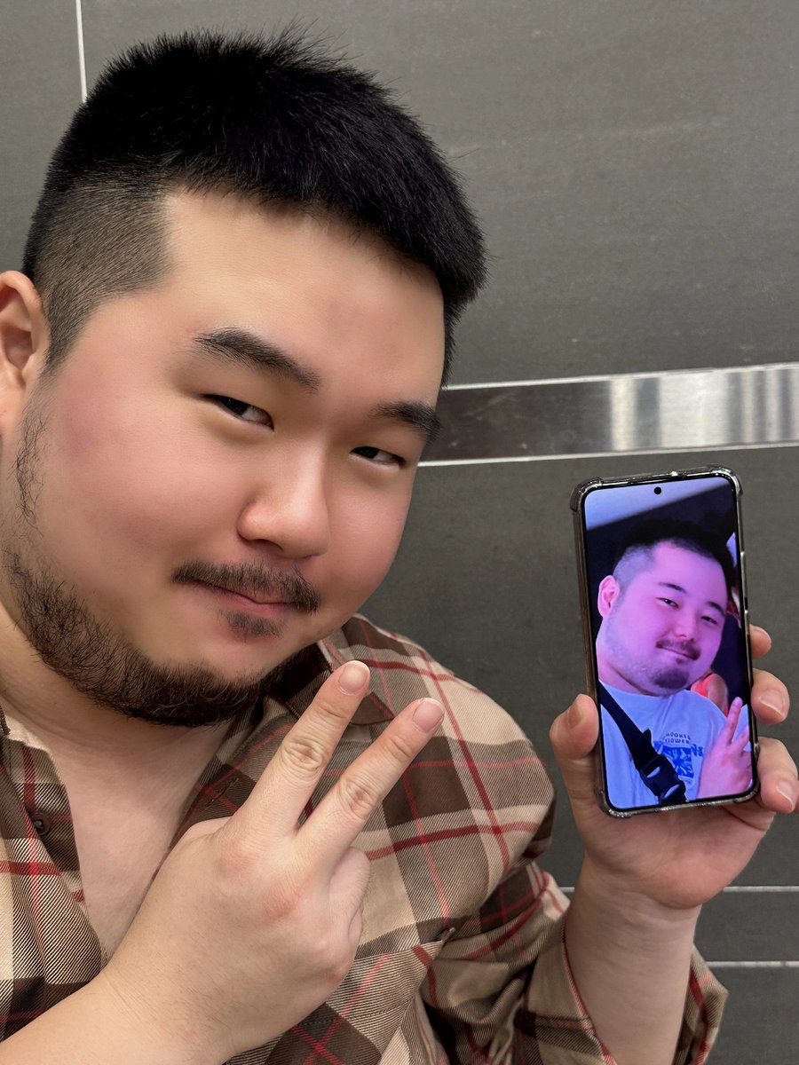 kr_jess_98's tweet photo. 他是真的我哥哥呀😂 https://t.co/3laaW7QJQZ