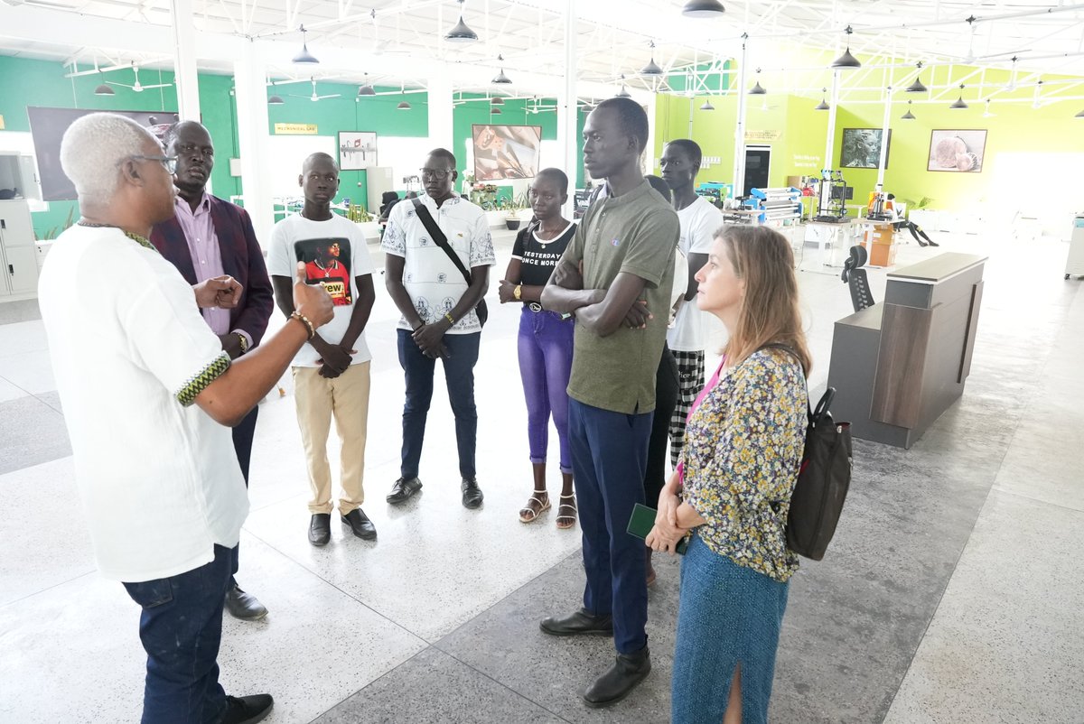 Mr. Poncelet Illeleji, the UniPod Director, walked them around our UniPod, describing what each UniPod Lab does to a team led by Mr. Angelo. Mr. Angelo is the Director for  Abukloi Secondary School in Lakes State.
