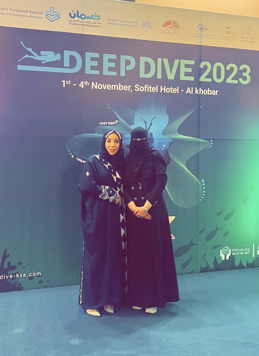 RashaAlAwwad2's tweet photo. #Deep_Dive #Day1 With the amazing lead of the organizing committee Dr.Bayan Alajaji🤩 https://t.co/y7k0ZjGIvb