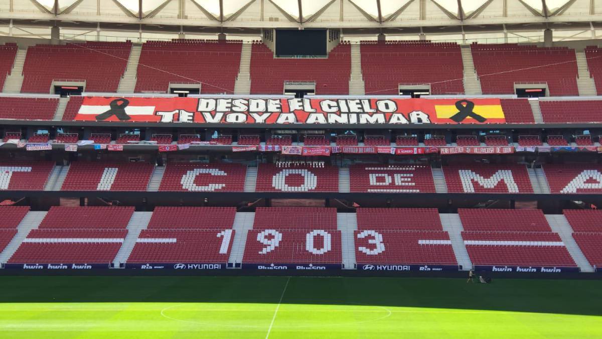 Por todos los atléticos que hoy no pueden estar con nosotros para brindar por nuestro Atleti. Seguid animando y empujando desde vuestro tercer anfiteatro. Siempre presentes, siempre en nuestros corazones. ¡Atleti hasta la muerte!