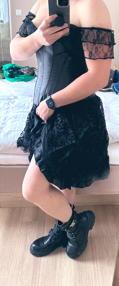 LillylouG's tweet photo. Du sollst mir gehören!
Ich will dein Konto ficken!
Du darfst dabei meine Stiefel lecken!
Hopp hopp in meine Dms

#geldherrin #geldsklave #zahlschwein #findom #femdom https://t.co/DfcByoUY38