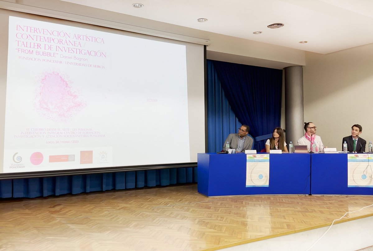 frombubbledb's tweet photo. Muchas gracias @FPoncemar, a su Director @luis23217831, por la invitación a esta jornada y presentar junto a la Dra. Catalina Guerrero @UMU los primeros análisis de la Intervención/Investigación Artística Contemporánea @frombubbledb, en su Centro del Campus Universitario de Lorca https://t.co/hzd4Vu8An1