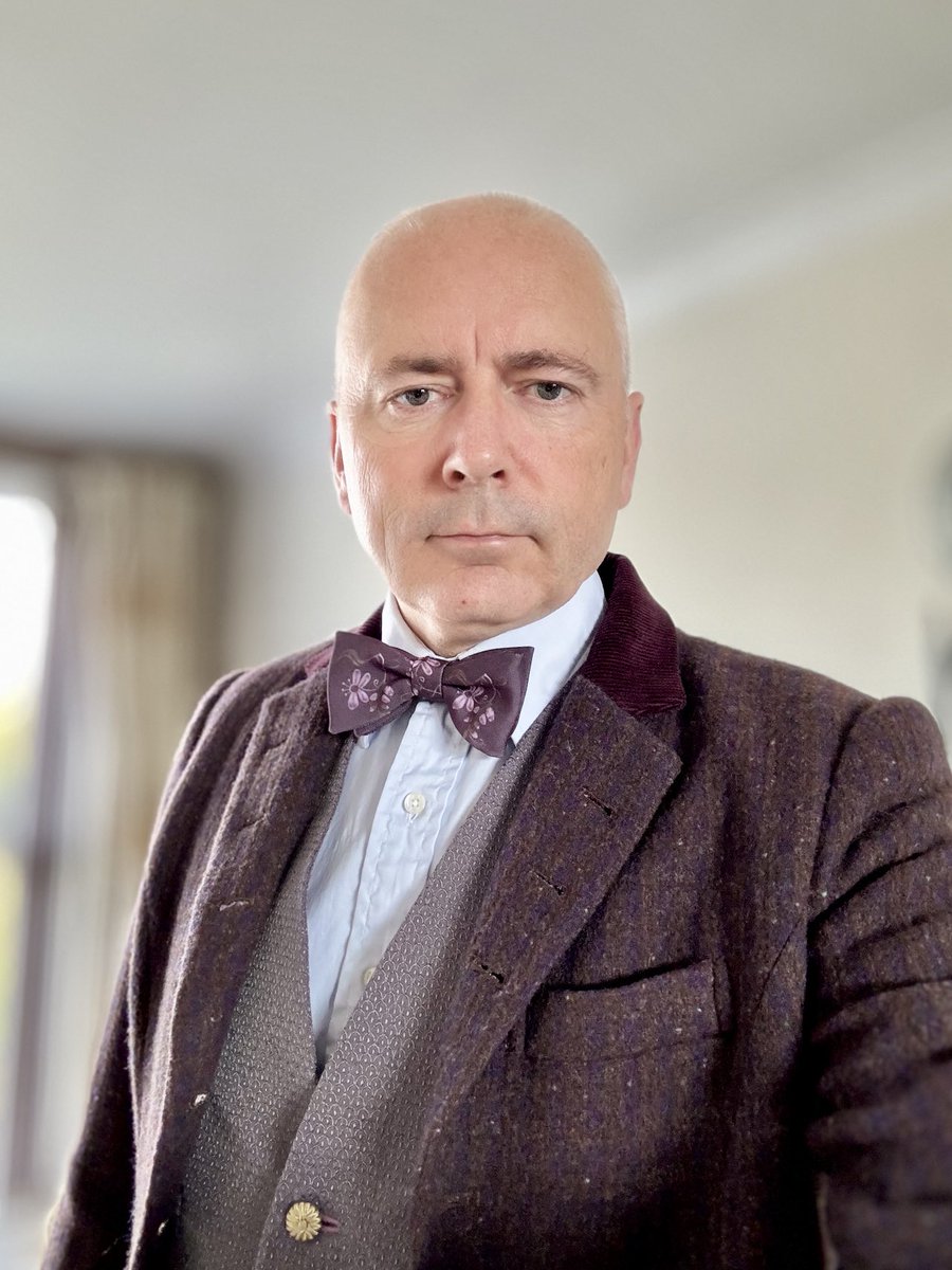 frogbmth's tweet image. Happy Dr Who 60th anniversary month #Whoniverse #DoctorWho60 #DoctorWho