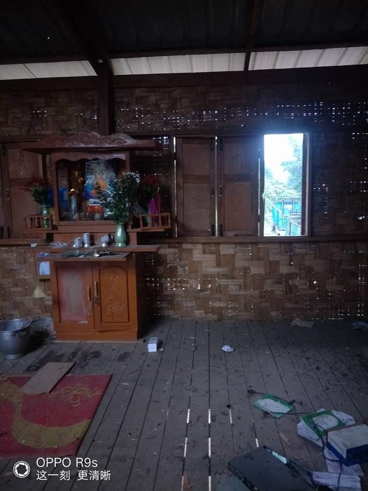 MannShein1's tweet photo. @HThaigar21090
Without ongoing battle, junta terrorists attacked aerial bombardments over the TadaU village,#Kunlong Twp,#NSS at 14:45 hrs,Oct30, one was killed and 19 villagers were wounded, some houses were destroyed.
#LegalizationOfNUG
#2023Nov1Coup
#WhatsHappeningInMyanmar https://t.co/6biHipOgUi