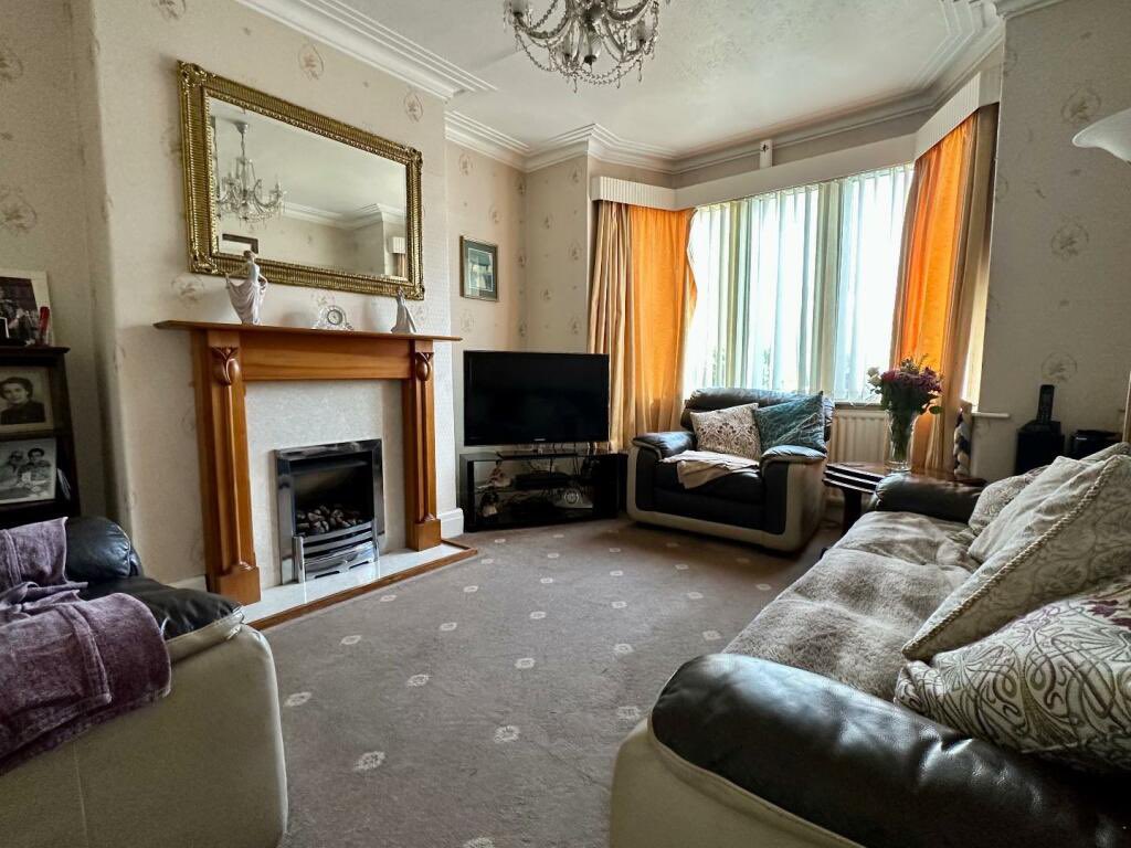 Hunters_BPL's tweet image. ✨PROPERTY FOR SALE✨
Swanage Avenue, Blackpool
£150,000

**3 BED SEMI DETACHED HOUSE IN A GREAT LOCATION IN NEED OF MODERNISATION, WITH OFF ROAD PARKING** 
Call 📞 Hunters Blackpool to arrange a viewing. 
#forsale #3bed #mustview