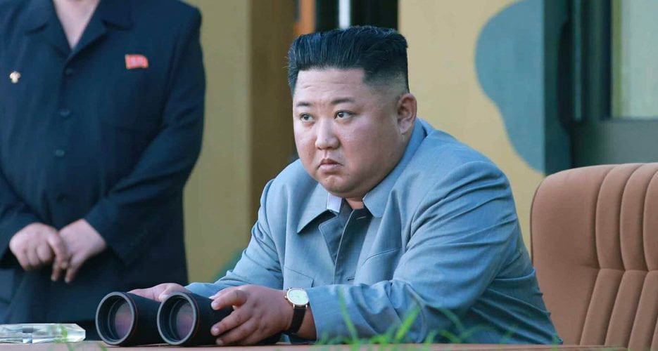 Eyaaaad's tweet photo. عاجل…

الرئيس الكوري الشمالي أصدر أمراً للمسؤولين في بلاده بدعم الفلسطينيين بشكل كامل وقد يبدأ بتقديم أسلحة لجماعات مسلحة في الشرق الأوسط لمحاربة الإسرائيليين حسب خبر من وكالة الاستخبارات في كوريا الجنوبية. https://t.co/eKDqHkH3TU