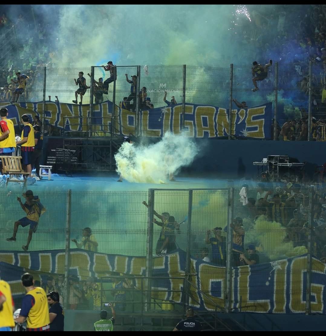 Este viernes la fiesta se lleva al barrio. No puedo dejar de pensar en ti, porq SOS la razón de mi existir, te llevo en el alma y en el pensamiento, kure luq. Te llevo en ❤️ soy del chanchon vos SOS mi vida, el chanchon sos la pasión sos la alegría....