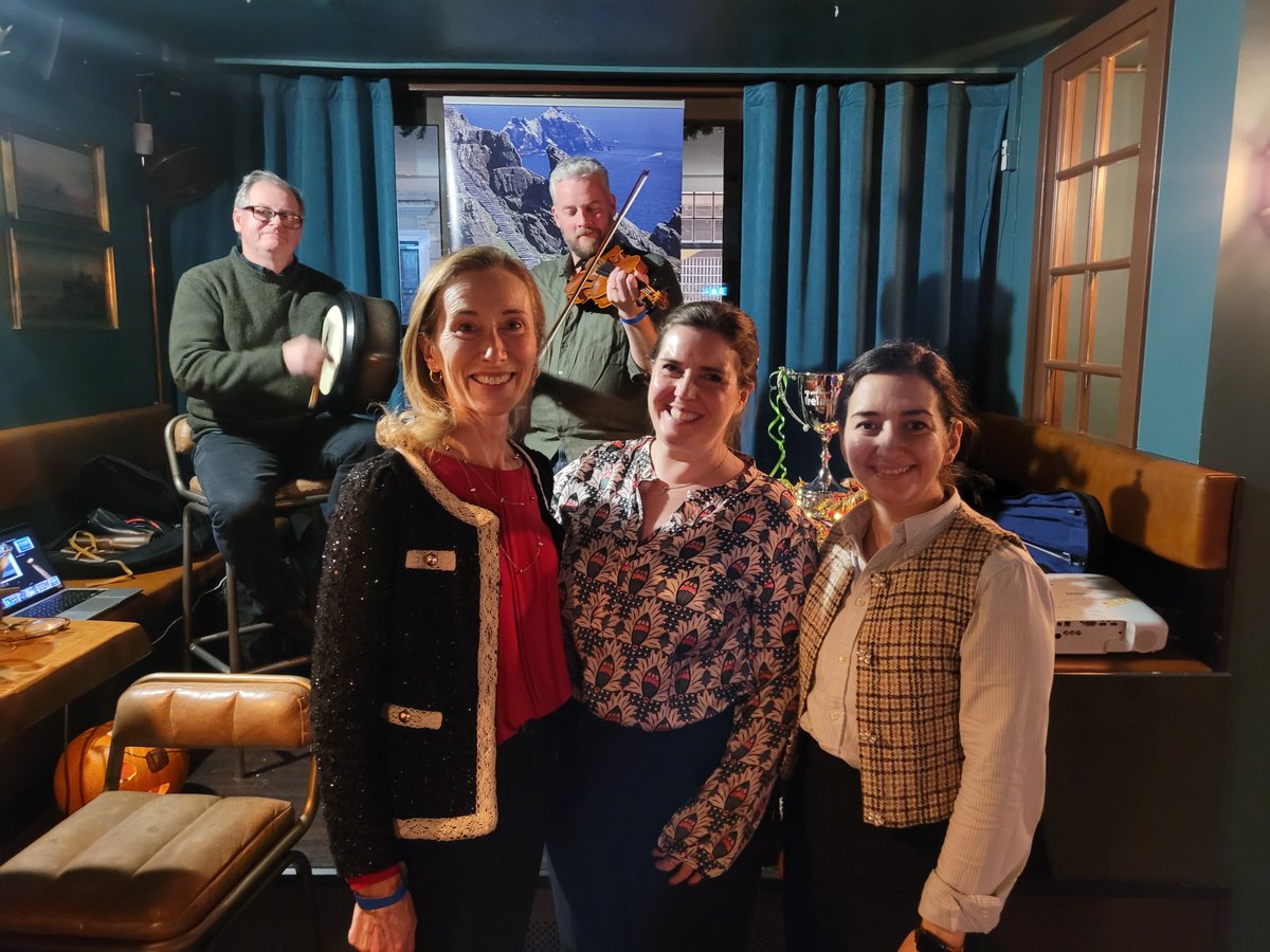 TiMediaNordics's tweet photo. Celebrating Ireland #HomeOfHalloween at our annual Quiz Night in Copenhagen, in partnership with @SkelligSix18 🥃☘️

Congratulations to this year's winning team from @politiken 🗞️🏆 https://t.co/14F4ZU2p1F
