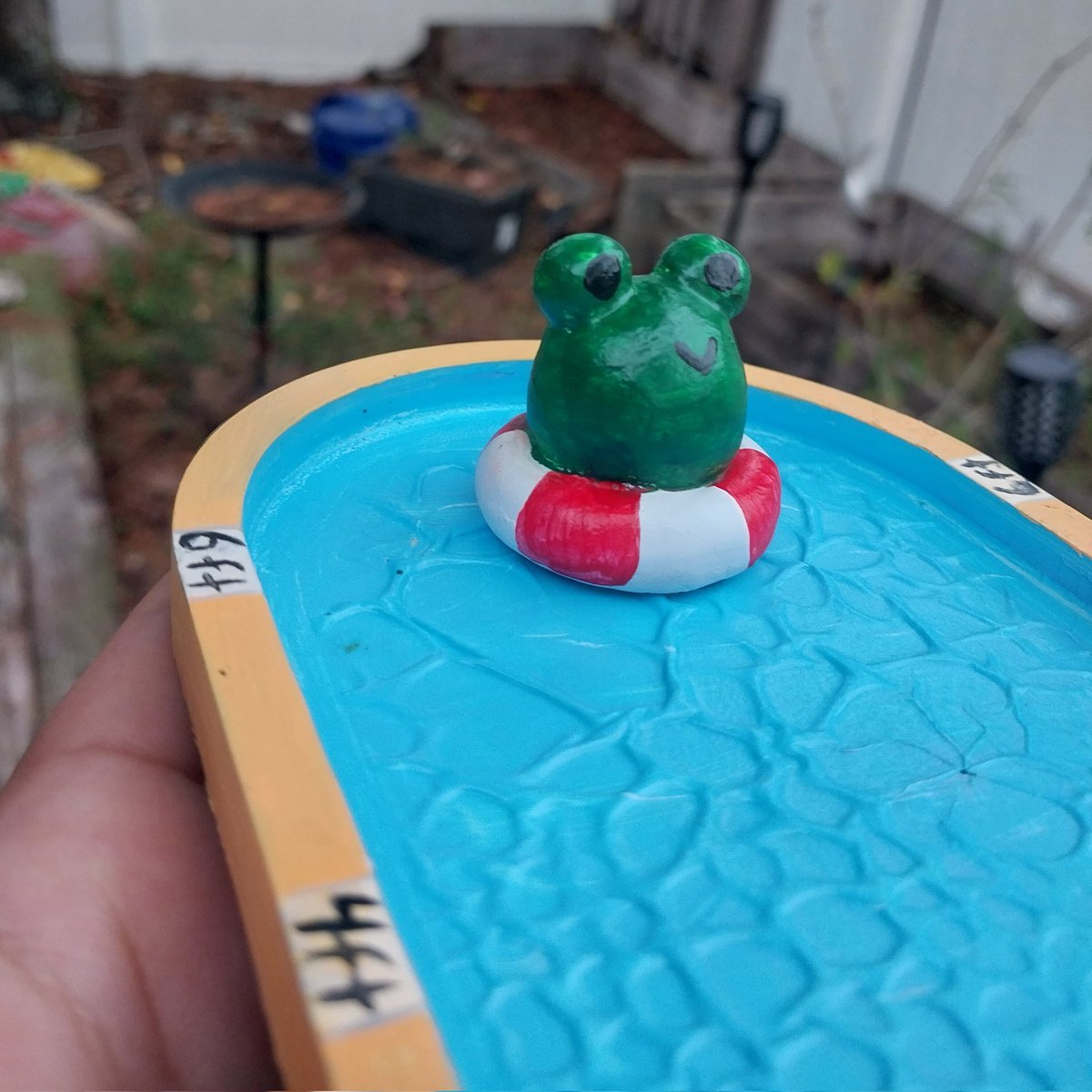 AngiesArtsx's tweet photo. I made something I want to keep for myself 🐸

Make me an offer if you want this trinket tray 💦 https://t.co/TksuYOxISY