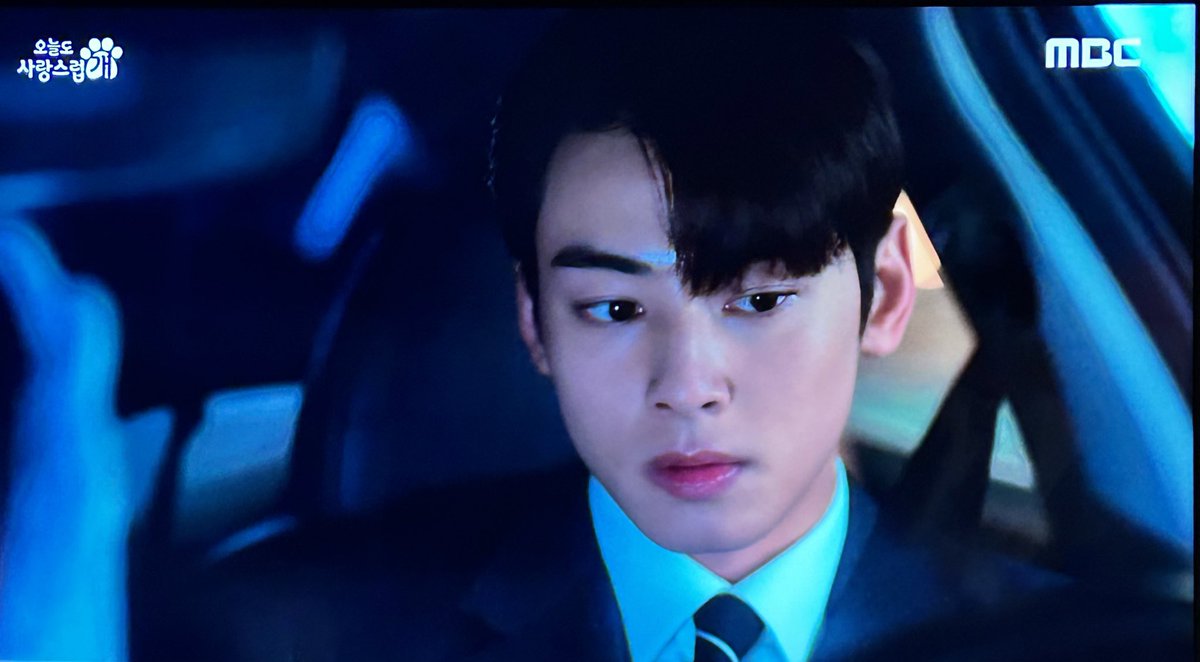 onlymoonn's tweet photo. 서원샘 ㅠㅠㅠ
오늘도 본방사수완료💜

#오늘도사랑스럽개 #오사개 #4회도본방사수하개 #차은우 #CHAEUNWOO https://t.co/8CUpcbL1YK