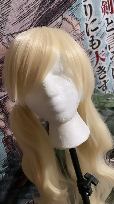 Working on cosplay today :) https://t.co/yqMMyT7PAS