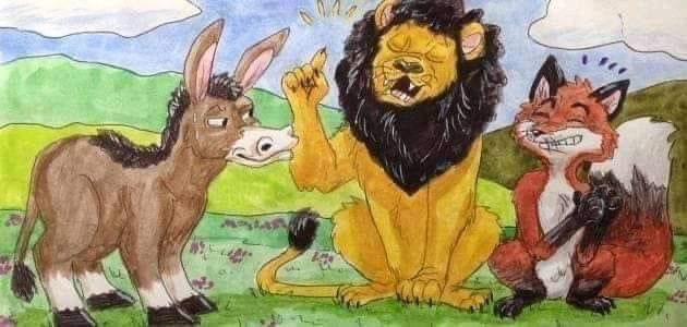 إﺧﺘﻠﻒ الثعلب ﻣﻊ ﺍﻟﺤﻤﺎﺭ ﺫﺍﺕ ﻳﻮﻡ ﻋﻠﻰ ﻟﻮﻥ ﺍﻟﻌﺸﺐ:
ﻗﺎﻝ ﺍﻟﺤﻤﺎﺭ : ﻟﻮﻥ ﺍﻟﻌﺸﺐ ﺃﺻﻔﺮ
ﻟﻜﻦ الثعلب ﻗﺎﻝ : ﻟﻮﻥ ﺍﻟﻌﺸﺐ ﺃﺧﻀﺮ
ﻭﺍﺧﺘﻠﻔﺎ ﻛﺜﻴﺮﺍً ، ﻭﻟﻢ ﻳﺼﻼ ﺇﻟﻰ ﺣﻞ ،
ﻭﺃﺧﻴﺮََا ﻗﺮﺭّﺍ ﺃﻥ ﻳﺘﺤﺎﻛﻤﺎ