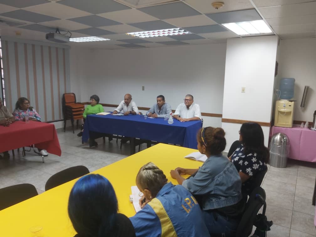 sandraalfaro's tweet photo. #01Nov23 #SandraAlfaro En @ADemocratica #Monagas estamos conscientes del gran compromiso que tenemos con la libertad de #Venezuela y con la necesidad de cambio de modelo político, para ello es perentorio la #Unidad como primera estrategia
Ayer en reunión con el FAVL
@hramosallup https://t.co/kLUizal6VG