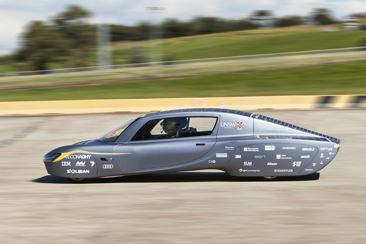Richard_Loyen's tweet photo. Course mondiale de voitures solaires @WorldSolarChlg catégorie Cruiser, c'est la Sunswift 7 de l'@UNSW 🇦🇺 qui gagne la #BWSC23 🏆 Stylée cette voiture ☀️ 4 places la plus rapide du monde 👍👏
https://t.co/hskgpYtGE1 https://t.co/Gx7kEEl1U0