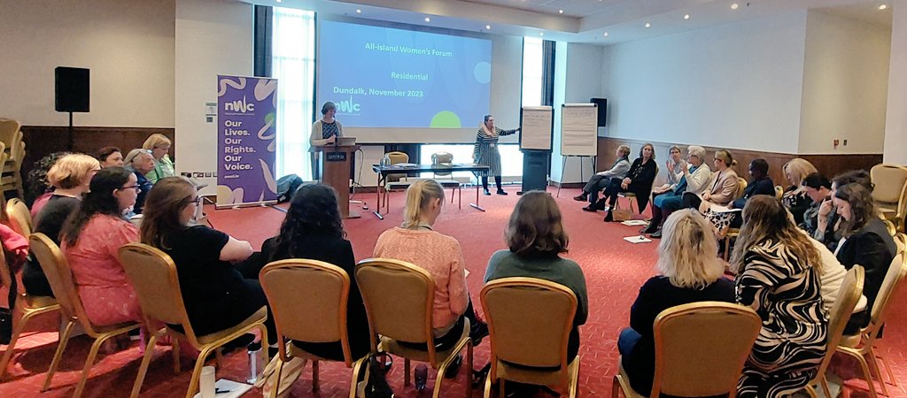 Brilliant group of women together at the All Island Women's Forum residential in Dundalk addressing

#WomensRepresentation 
#VAW
#NorthSouthCollaboration

Room full of solidarity here!  ❤ #AIWF