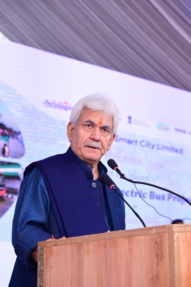 dar_Zubair_07's tweet photo. #Smart_mobility to optimize transportation services for harmonious balance with ecology is our top priority.SSCL is translating #modal_shift' concept into reality through integrated approach to provide smooth transportation to people & contributing in sustainability of society.LG https://t.co/vFyJFNSpHl