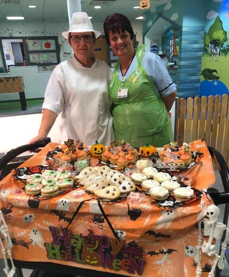 🎃👻 Shoutout to our amazing catering team and a special thanks to Bella, our RACH cook! 👩‍🍳👨‍🍳They worked their magic to create an unforgettable Halloween supper for the kids. The food and displays were spooktacular! 🕷️🍬🕸️