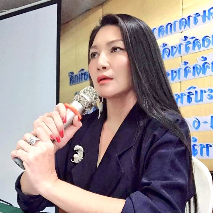 อยากอมอะไร  !!!  ที่มันใหญ่กว่าไมค์🎤
