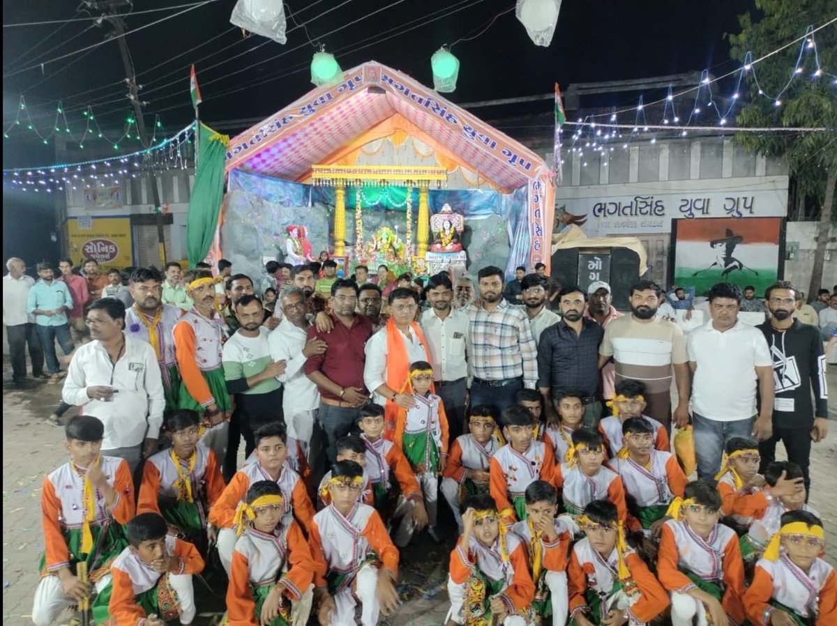 balvantmehta's tweet photo. ભગતસિંહ યુવા ગૃપ દ્રારા લોકપ્રિય ધારાસભ્ય મહેશભાઈ @mkaswalabjp નુ સન્માન https://t.co/rc9NaDaYnB