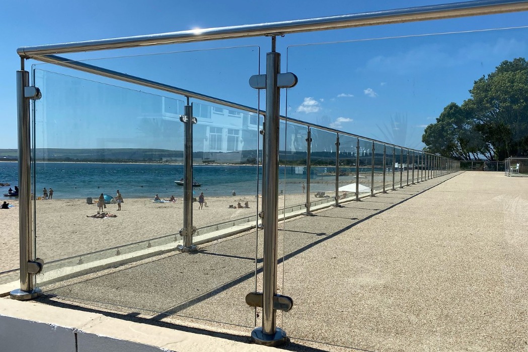 Pro-Railing tweet media