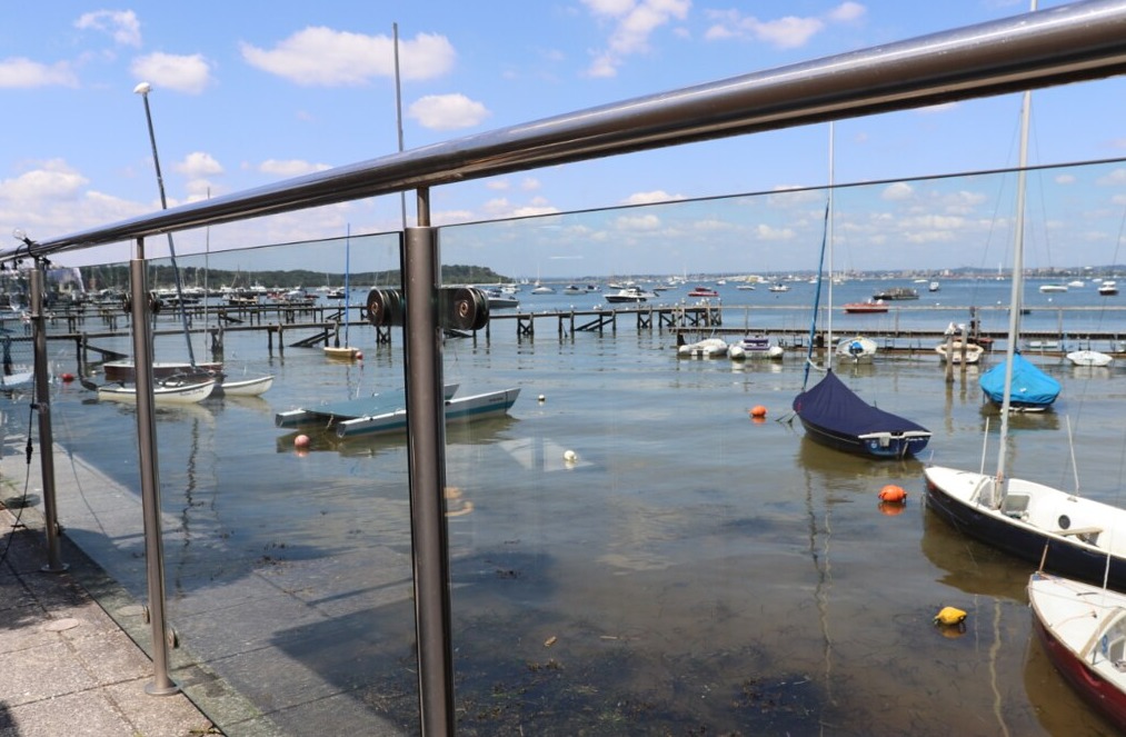 Our standard monolithic glass panels have polished edges and dubbed corners and are available from stock up to 15mm thick with other thicknesses available to order.

#construction #buildingmaterials #prorailing #balustades #fhb #fhbrundle #landscaping #building