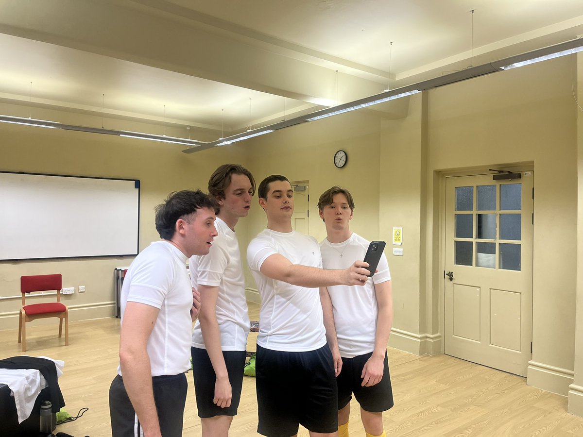 Having an absolute blast rehearsing Physical Education with @MadDragonTC ⚽️

Get your tickets now! blueorangetheatre.co.uk/project/physic…