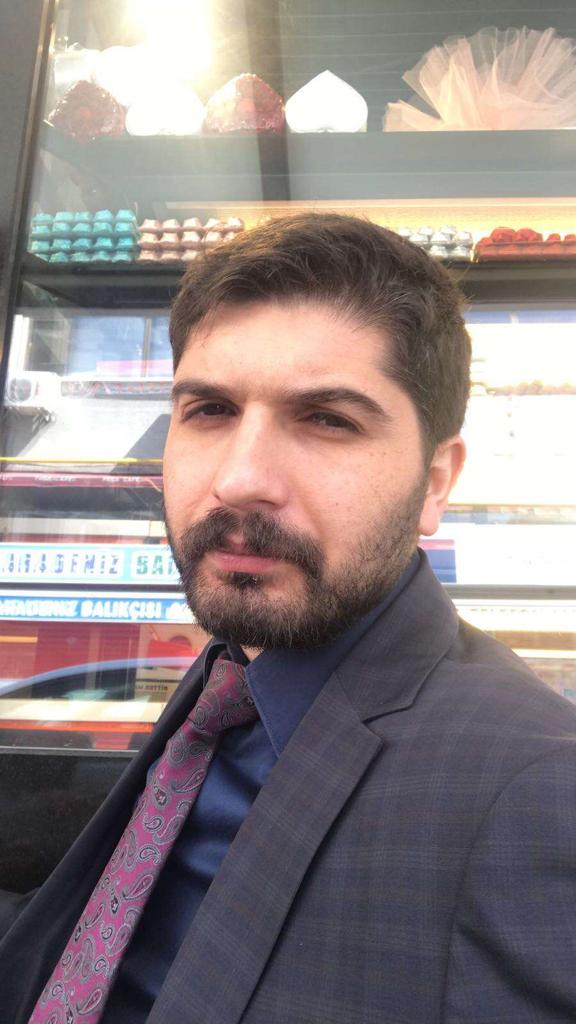 Avukat Osman Taşdemir HEDEP milletvekili Meral Danış Beştaş, eski HDP milletvekilleri Saliha Aydeniz ve Abdullah Zeydan ile firari FETÖ’cü Can Dündar ve PKK’nin sosyal medya hesapları hakkında İstanbul Cumhuriyet Başsavcılığı’na suç duyurusunda bulundu.