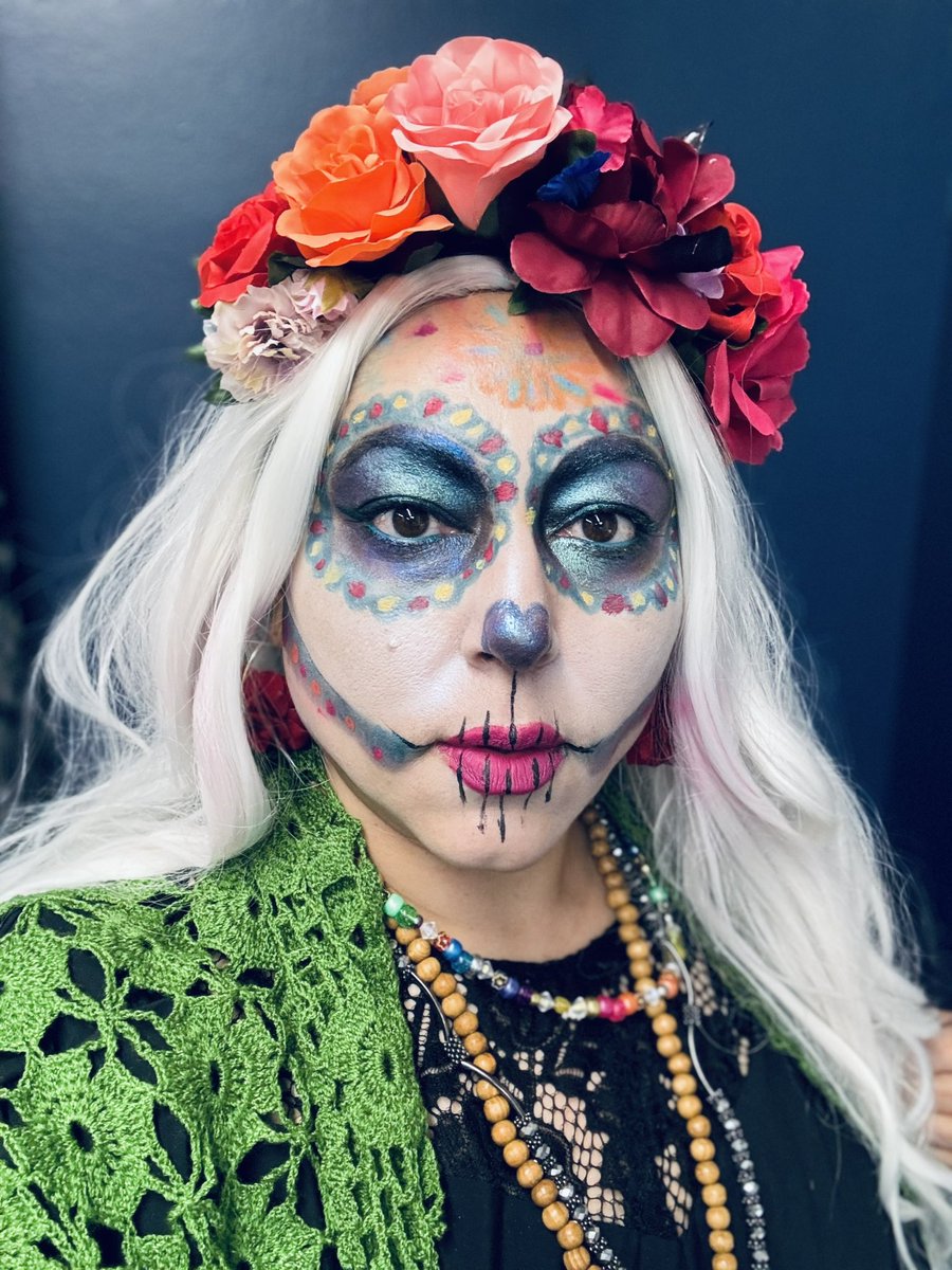 Chicanatravels's tweet photo. Buenos días
🌞 🌹 🪦 ⛪️ 🥖 🍺 🖼️ 💀
#DiaDeLosMuertos #DDLM #DOTD https://t.co/OKPuGfJPmH