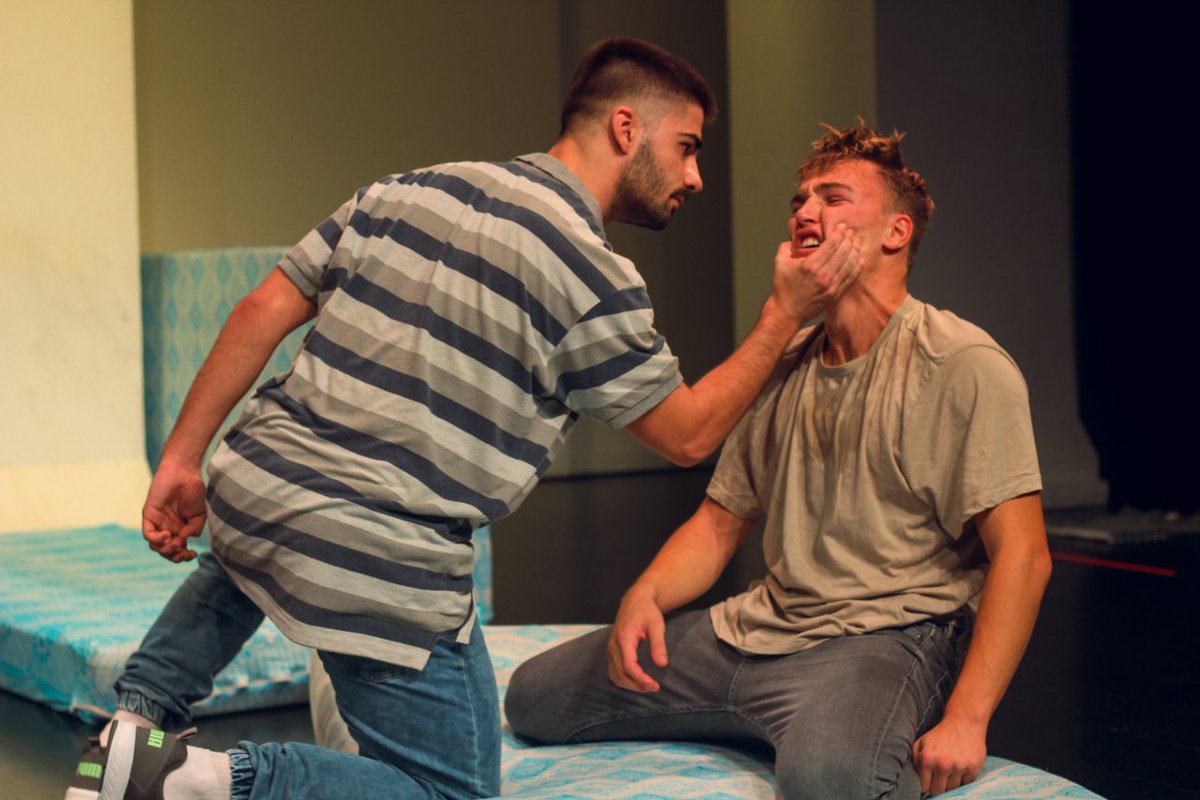 PremisButaca's tweet photo. 📣 Els nominats als #PremisButaca en la categoria de Millor Actor Revelació són...

⭐️ Martí Cordero per "Dirrrty Boys"
⭐️ @pau__rosell per "Ivan i els gossos"
⭐️ @SergiEspina per "Dirrrty Boys"

Votacions obertes a 👉 https://t.co/nNDsVaHv6m https://t.co/HfljwQDzzE